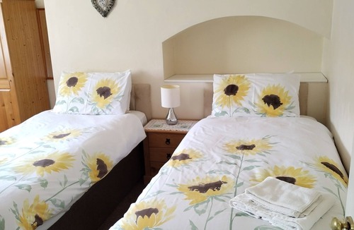 East Tisted Bed & Breakfast | Twin room-Ensuite-B&B