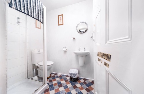 West Cliff Hotel | Twin Single Beds, Private Bathroom