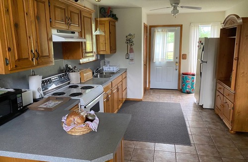 West Siloam Springs Cabin | Twin Springs Ranch Guest Cabin