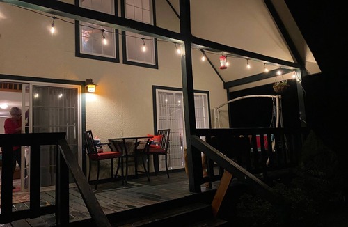West Siloam Springs Cabin | Twin Springs Ranch Guest Cabin