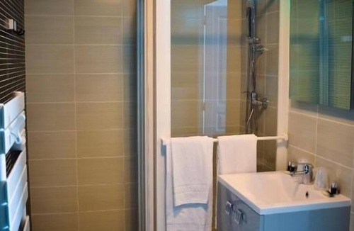 La Baule-Escoublac Hotel | Twin Studio w/Terrace Near La Baule Beach & Seaside Promenade