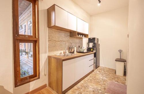 Celuk House | Twin Studio with Smart Projector near Ubud