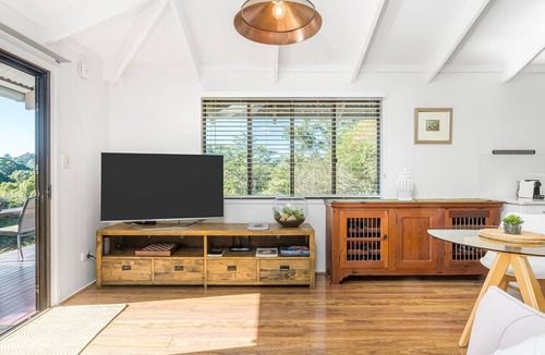 Bangalow House | Twin Tallows - secluded couples retreat