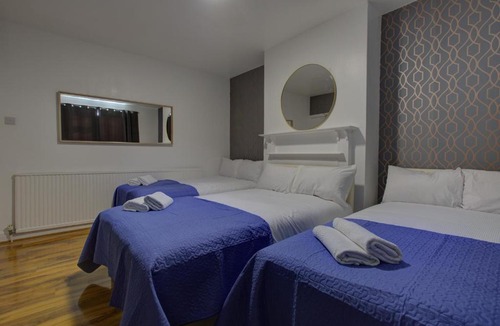 Dudden Hill House | Twin Tower Hotel