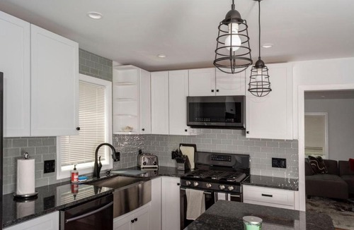 Stoneham House | Twin XL Bed - Boston - RM 1