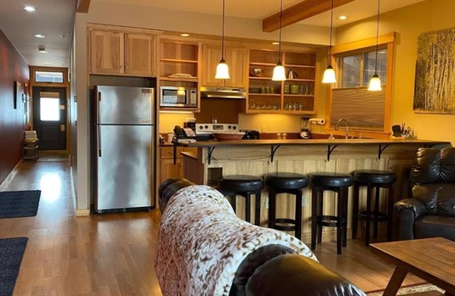 Twisp Hotel | Twisp River Suites