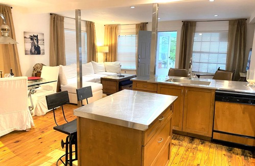 Griffin Heights House | Twisted Factory Modern 4BR Pet Friendly