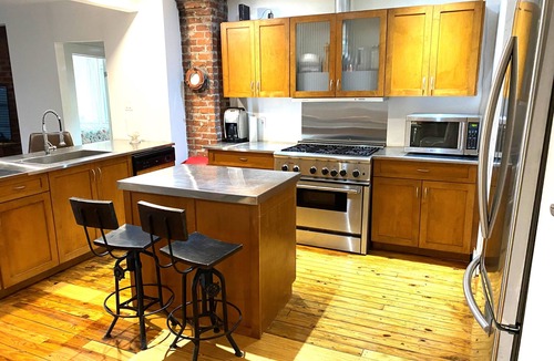 Griffin Heights House | Twisted Factory Modern 4BR Pet Friendly