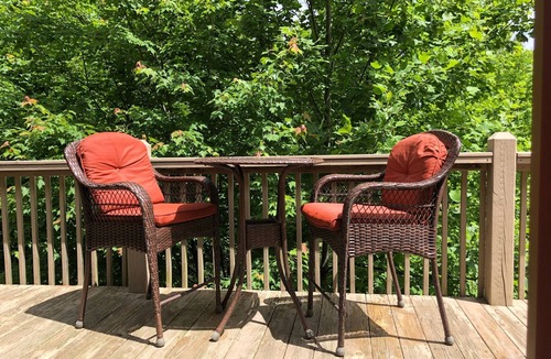 Butler Cabin | Twisted Vines – Tiny Home Getaway Near Watauga Lake, Summer Adventure Awaits