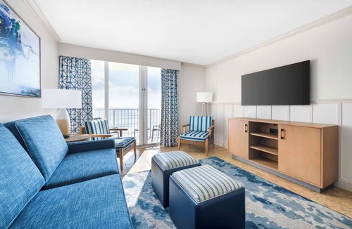 Ormond Beach Hotel | Two 2BR Suite w/Balcony & Kitchen l Sunset Boardwalk Nights & Pool Access
