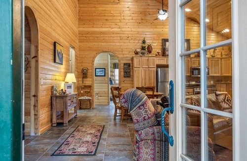 Greer Cabin | Two Bears Cabin (Cabin 162)