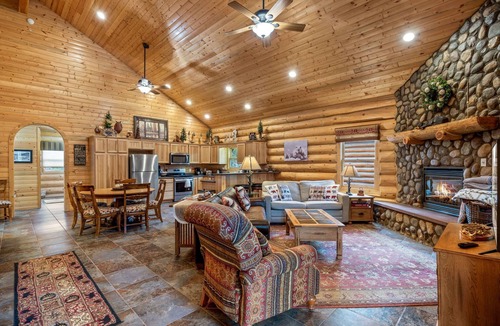 Greer Cabin | Two Bears Cabin (Cabin 162)