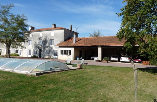 La Creche House | Two beautiful rooms overlooking the private garden