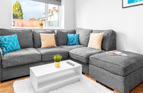 Stourbridge Apartment | Two Bed Apartment - Two Parking Spaces - Stourbridge 1cSt