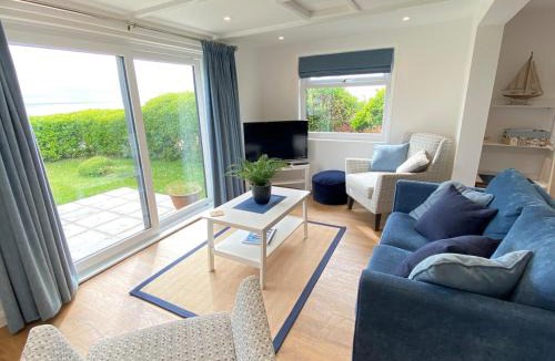 Freathy Ski Chalet | Two Bed Chalet with Sea Views