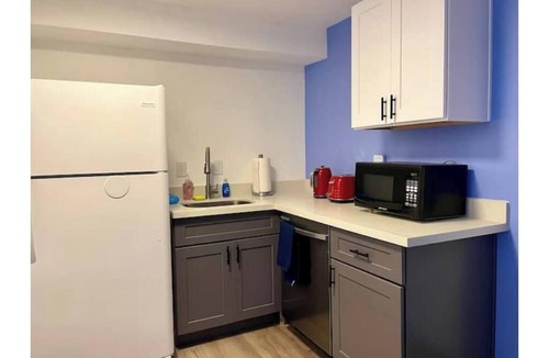 Renton House | Two Bed Guest Suite