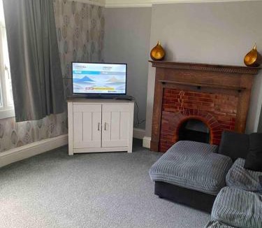 Richmond-upon-Thames Apartment | Two Bed High Street Flat