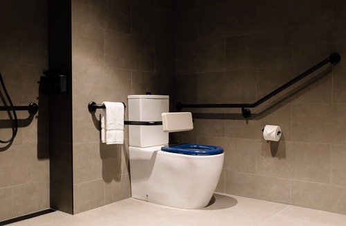 Newcastle Hotel | Two Bedroom Accessible In CBD