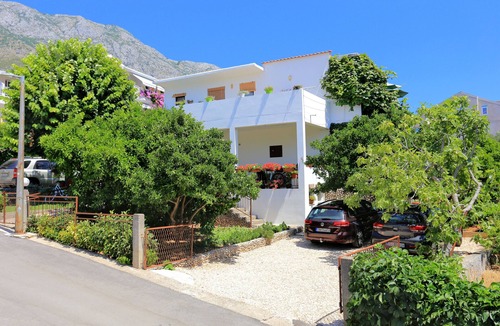 Blato Apartment | Two bedroom apartment with terrace Živogošće - Blato, Makarska (A-1057-a)