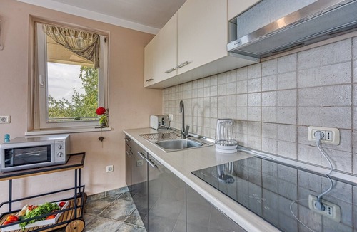 Rovinjsko Selo Apartment | Two-bedroom Apartment Mare A1 with shared Pool