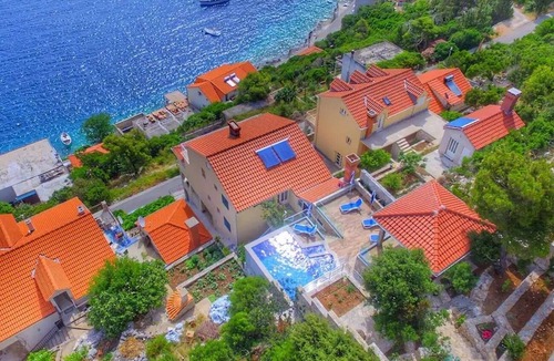 Sobra Apartment | Two bedroom apartment near beach Sobra, Mljet (A-22926-a)