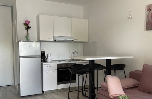 Kozarica Apartment | Two bedroom apartment near beach Kozarica, Mljet (A-4950-b)