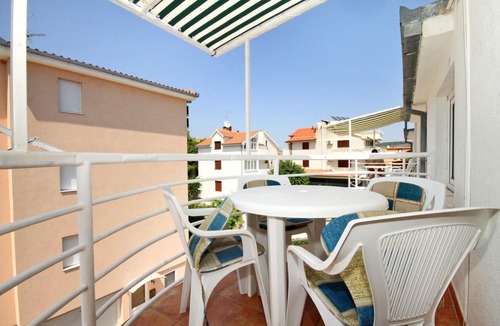Okrug Gornji Apartment | Two bedroom apartment with balcony Rastići, Čiovo (A-6863-b)