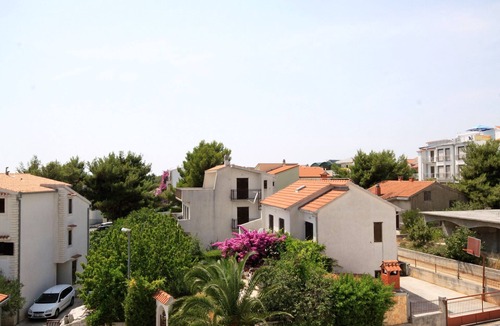 Okrug Gornji Apartment | Two bedroom apartment with balcony Rastići, Čiovo (A-6863-b)