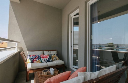Seget Donji Apartment | Two Bedroom Apartment with Balcony