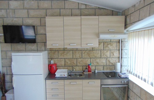 Seget Donji Apartment | Two bedroom apartment near beach Seget Donji, Trogir (A-19351-b)