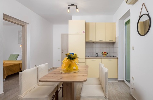 Kraljevica Apartment | Two bedroom apartment with terrace and sea view Kraljevica (A-17589-c)