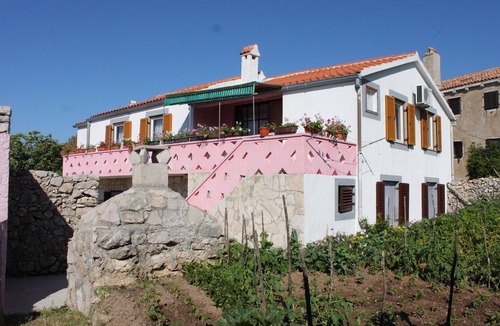 Sveti Jakov Apartment | Two bedroom apartment with terrace Stivan, Cres (A-382-c)