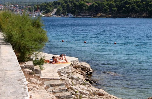 Bobovisca Apartment | Two bedroom apartment with terrace Bobovišća na Moru, Brač (A-20991-a)