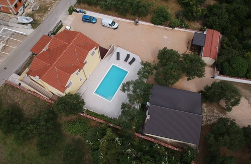 Drage Apartment | Two bedroom apartment with terrace and sea view Drage, Biograd (A-5904-e)