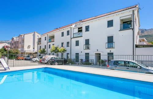 Strozanac Apartment | Two bedroom apartment with terrace Podstrana, Split (A-22897-a)