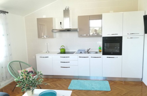 Primosten Apartment | Two bedroom apartment with terrace and sea view Primošten (A-15499-a)