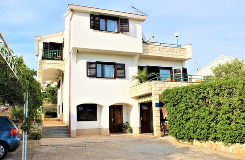 Primosten Apartment | Two bedroom apartment with terrace and sea view Primošten (A-15499-a)