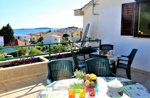 Primosten Apartment | Two bedroom apartment with terrace and sea view Primošten (A-15499-a)