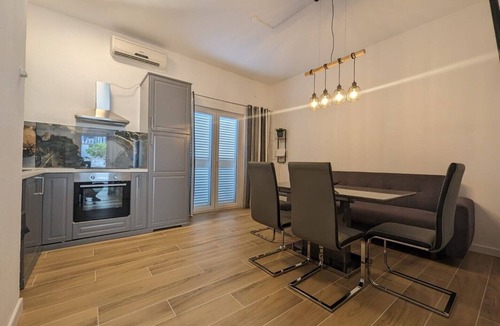 Primosten Apartment | Two-bedroom apartment with terrace