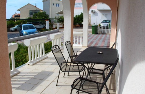 Primosten Apartment | Two-bedroom apartment with terrace