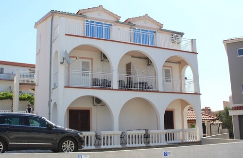 Primosten Apartment | Two-bedroom apartment with terrace