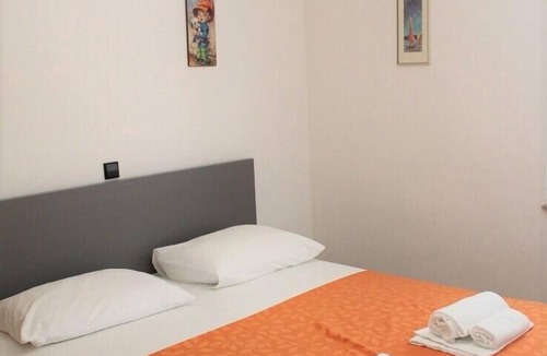 Primosten Apartment | Two-bedroom apartment with balcony