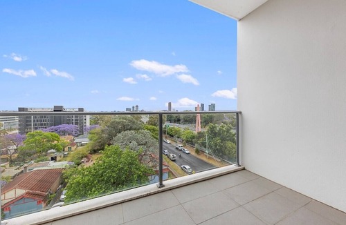 Homebush Apartment | Two bedroom apartment with Parking