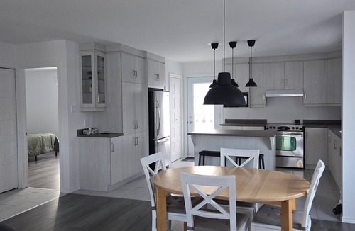 La Baie Apartment | Two-bedroom apartment in labaie