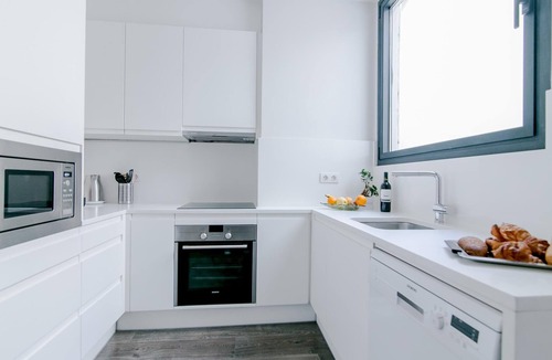 Sant Gervasi Apartment | Two bedroom apartment with terrace