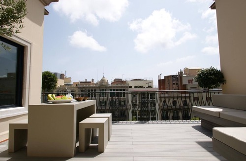 Sant Gervasi Apartment | Two bedroom apartment with terrace