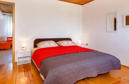 Draga Bascanska Apartment | Two bedroom apartment for 4 with sea view, swimming pool, and jacuzzi