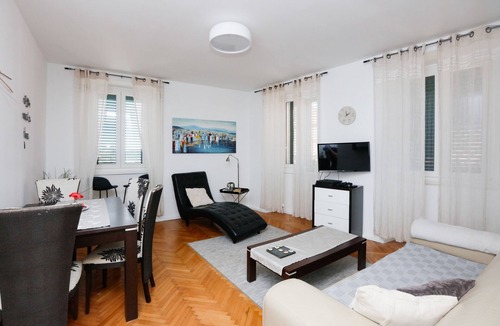 Sibenik Old Town Apartment | Two bedroom apartment with air-conditioning Šibenik (A-23784-a)