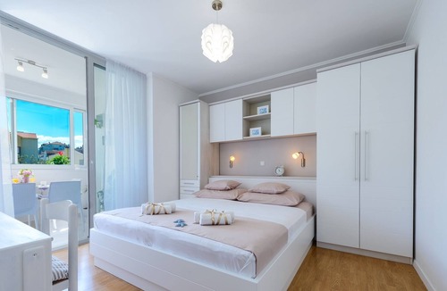 Lapad Apartment | Two bedroom apartment with terrace Dubrovnik (A-9050-a)