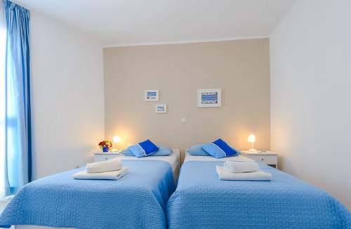 Lapad Apartment | Two bedroom apartment with terrace Dubrovnik (A-9050-a)
